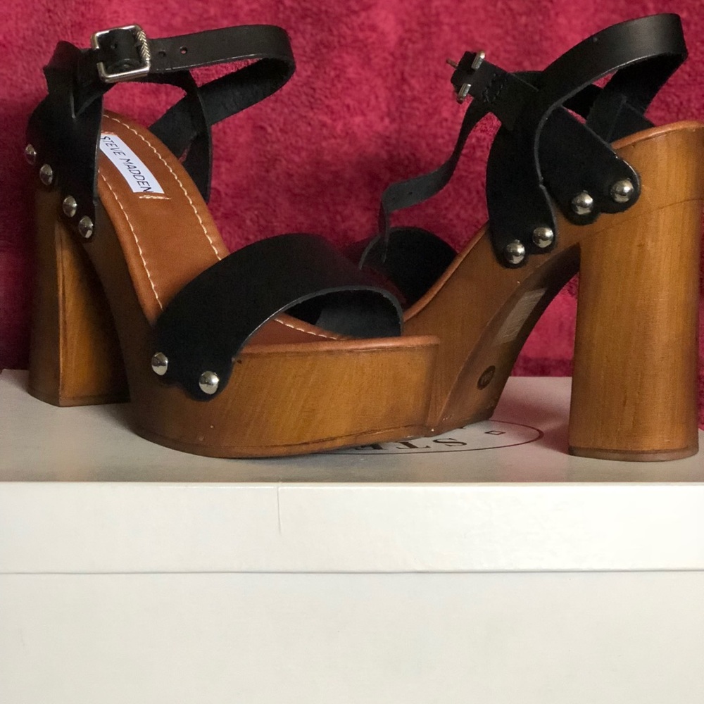 NWB STEVE MADDEN WOODEN HEELS
